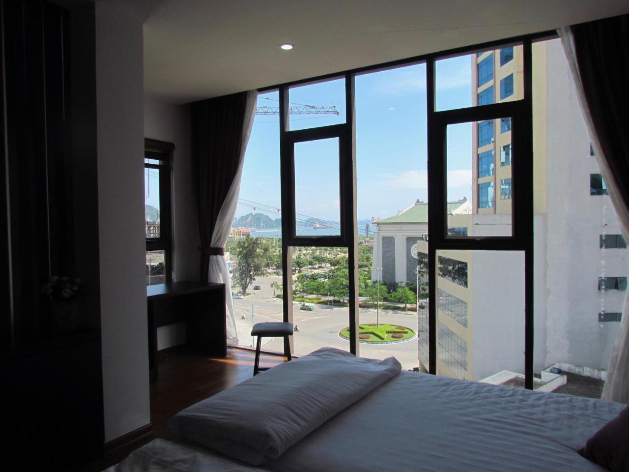 Ivy Hotel Ha Long Exterior photo
